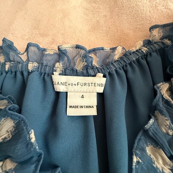 Diane Von Furstenberg off the shoulder size 4 dress - Picture 3 of 4